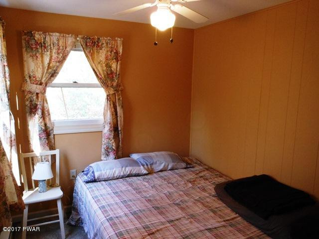 199 Hobday Road Hawley, PA 18428 - Photo 7 of 19 Master BR