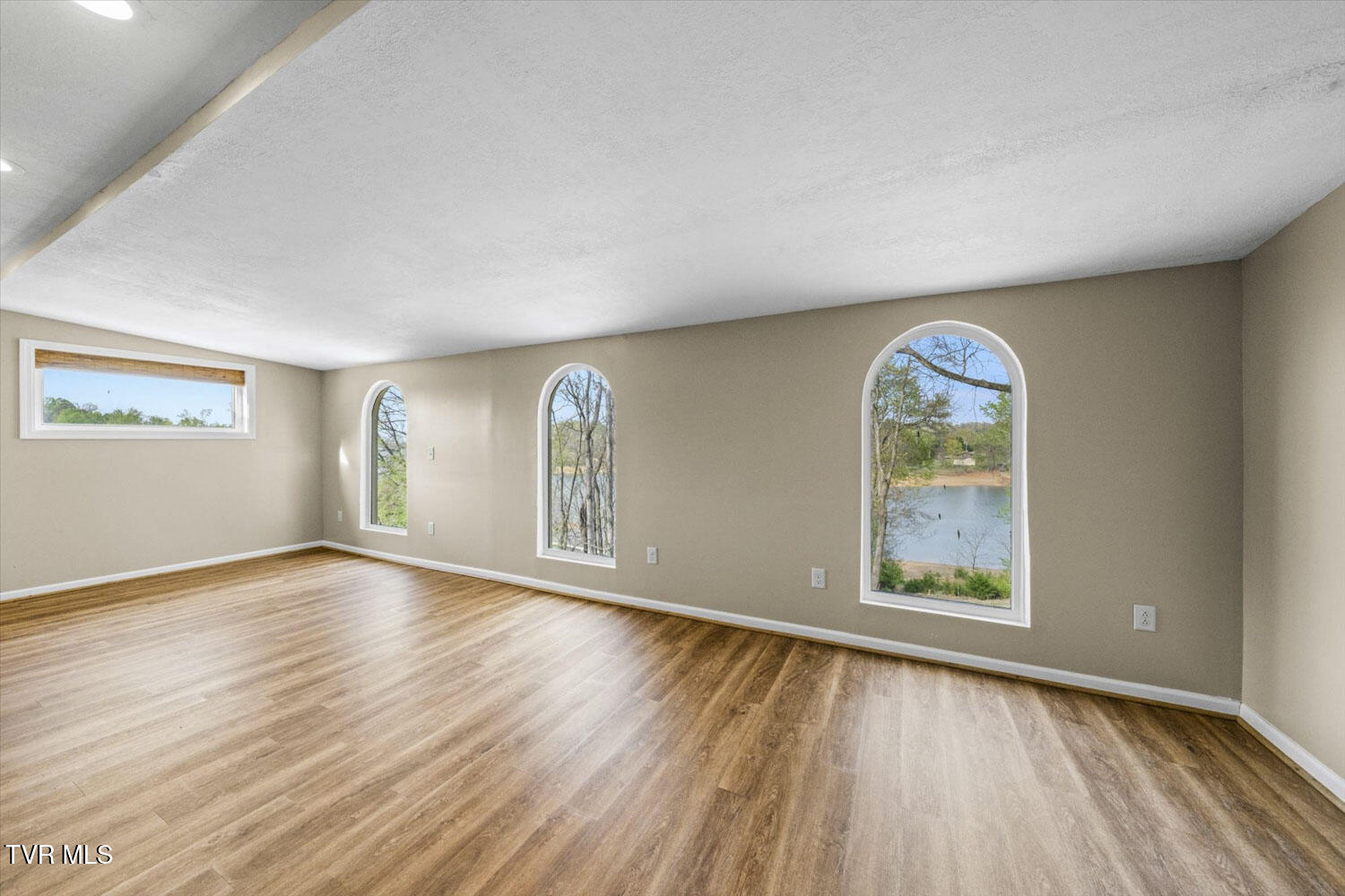 1888 Wilderness Drive Talbott, TN 37877 - Photo 14 of 68 14-1888-Wilderness-Dr-Talbott-TN-14