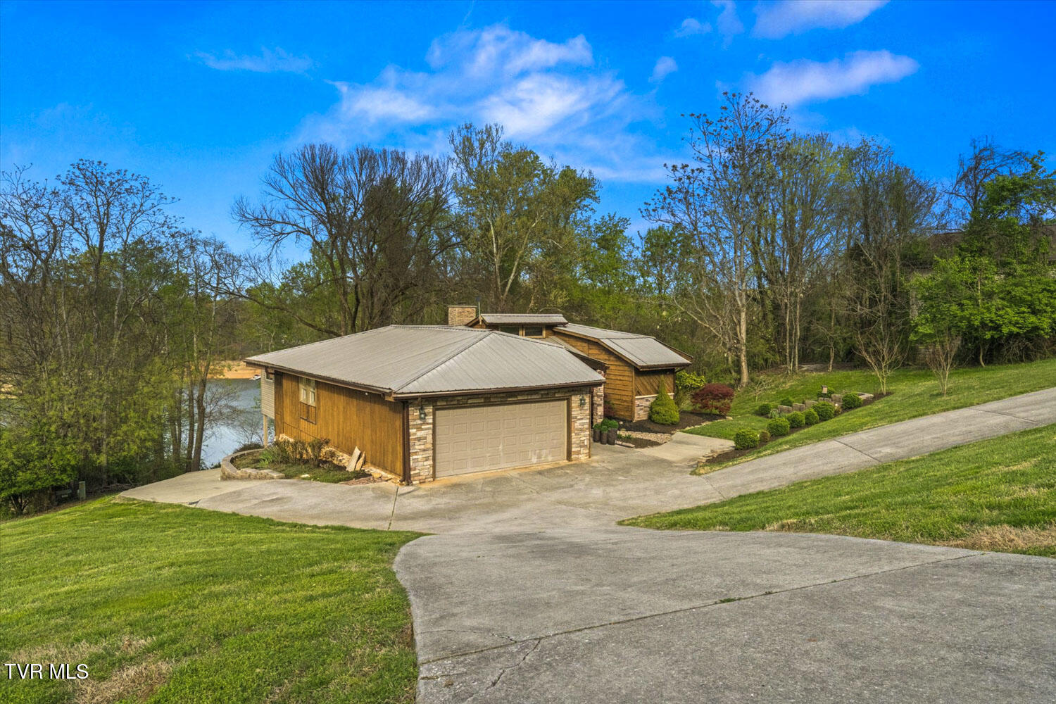 1888 Wilderness Drive Talbott, TN 37877 - Photo 3 of 68 03-1888-Wilderness-Dr-Talbott-TN-3