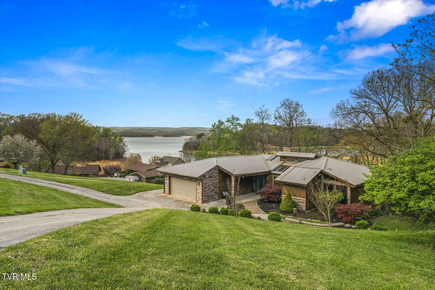 1888 Wilderness Drive Talbott, TN 37877 - Photo 4 of 68 04-1888-Wilderness-Dr-Talbott-TN-4