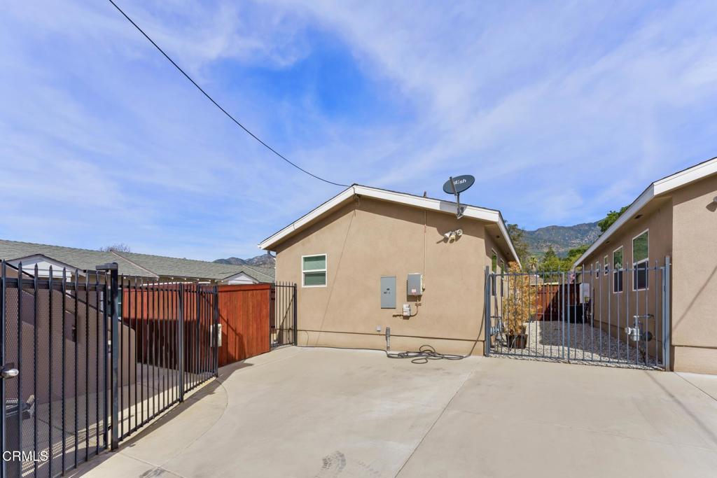 424 East Foothill Boulevard Monrovia, CA 91016 - Photo 11 of 22 424 Foothill_ Low Res 019