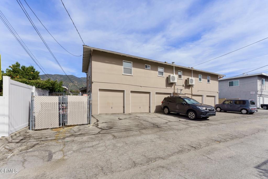 424 East Foothill Boulevard Monrovia, CA 91016 - Photo 12 of 22 424 Foothill_ Low Res 022