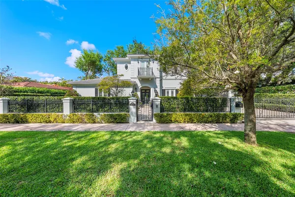 $4,675,000 | 6900 Altamira Street, Coral Gables, FL 33146