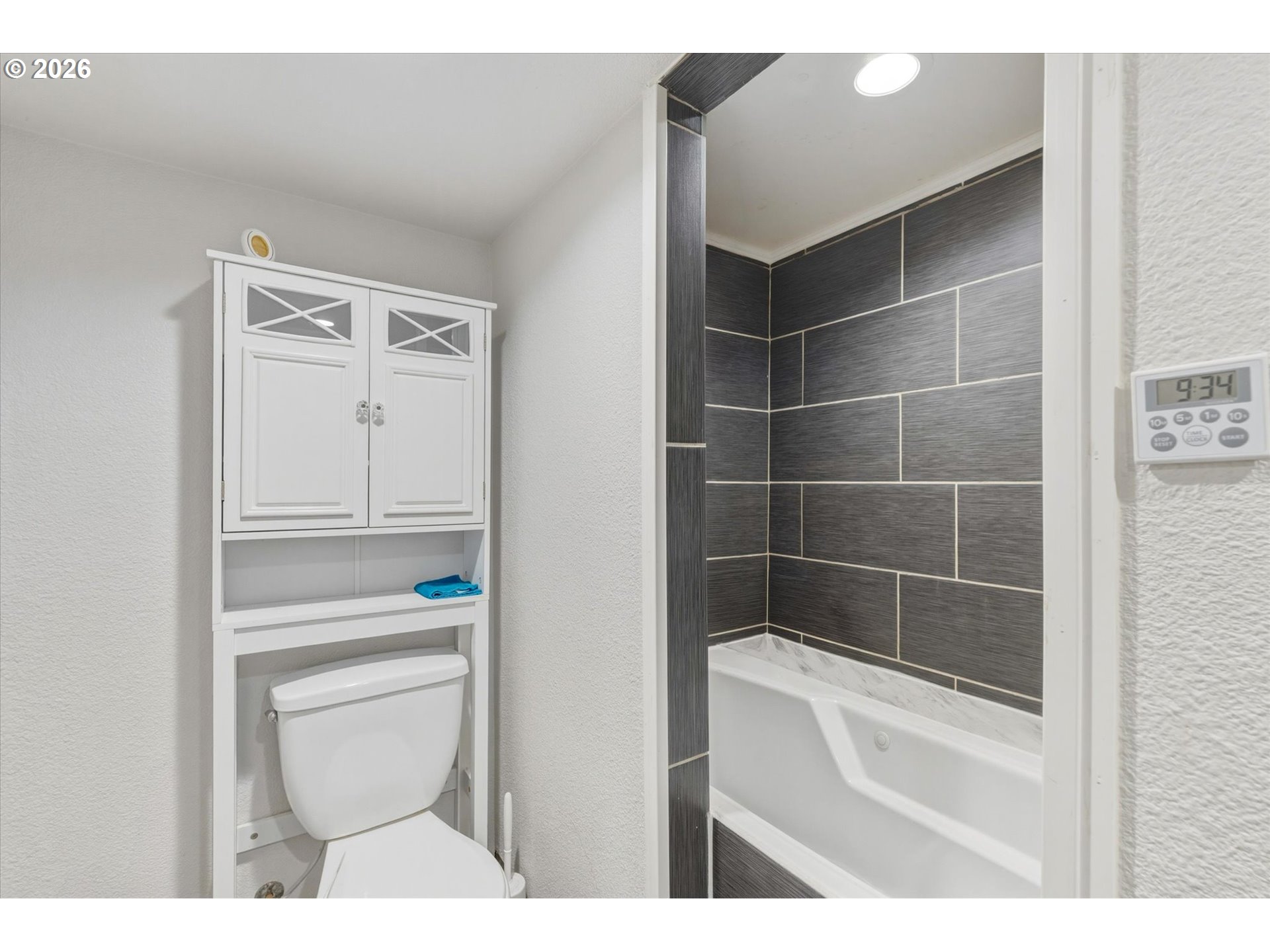 201 Carroll Road Kelso, WA 98626 - Photo 27 of 46 Bathroom
