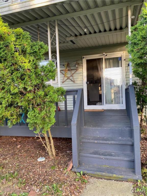 2149 Allen Street Allentown, PA 18104 - Photo 28 of 31 Back Deck