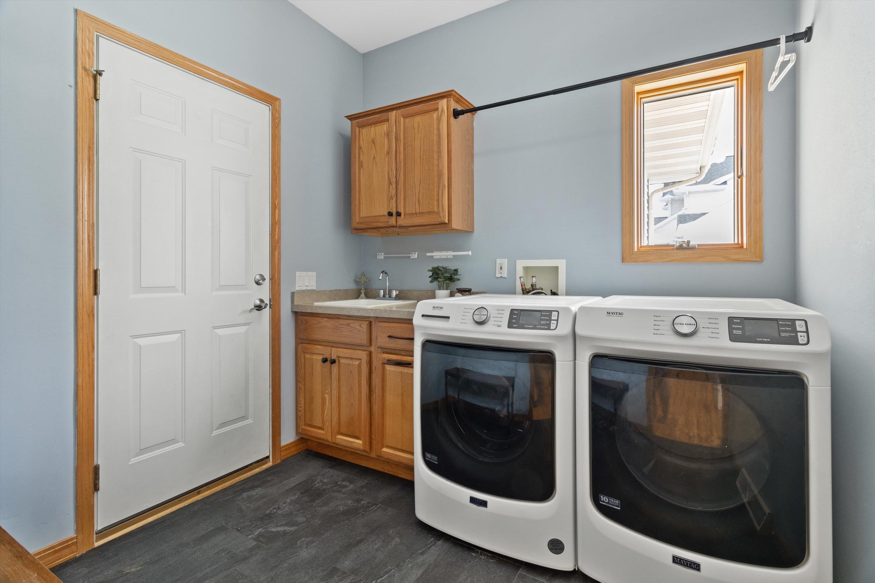 1221 Marcella Court Sun Prairie, WI 53590 - Photo 7 of 36