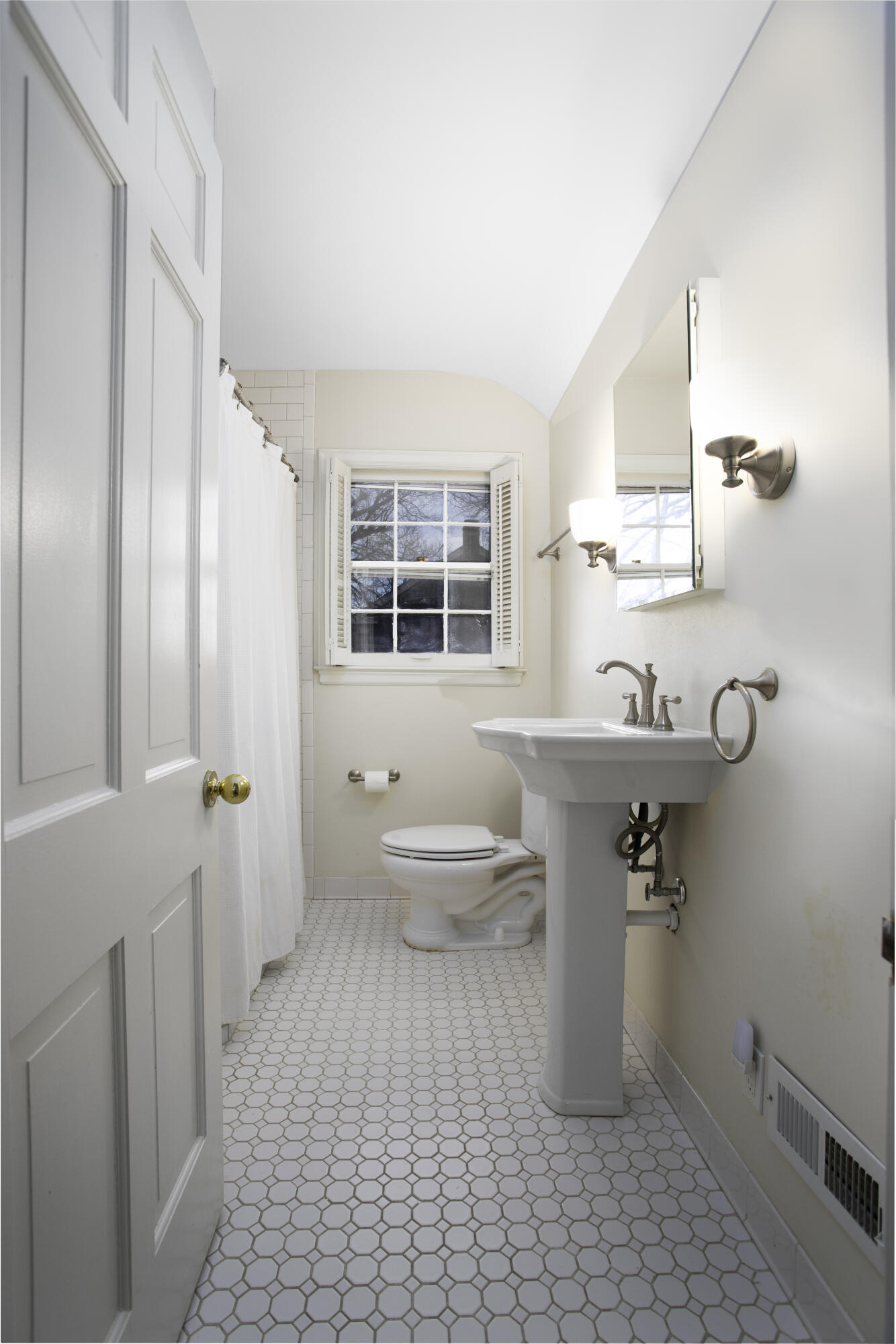 308 Strathmore Road Lexington, KY 40505 - Photo 22 of 34 308 Strathmore P