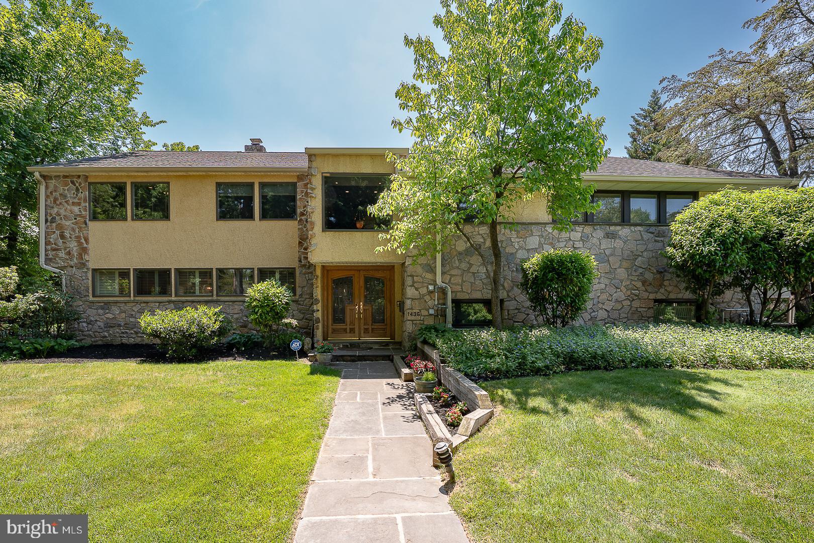 1436 Hillside Road Wynnewood, PA 19096 - Photo 1 of 42 Impressieve Presence on a Beautiful Lot