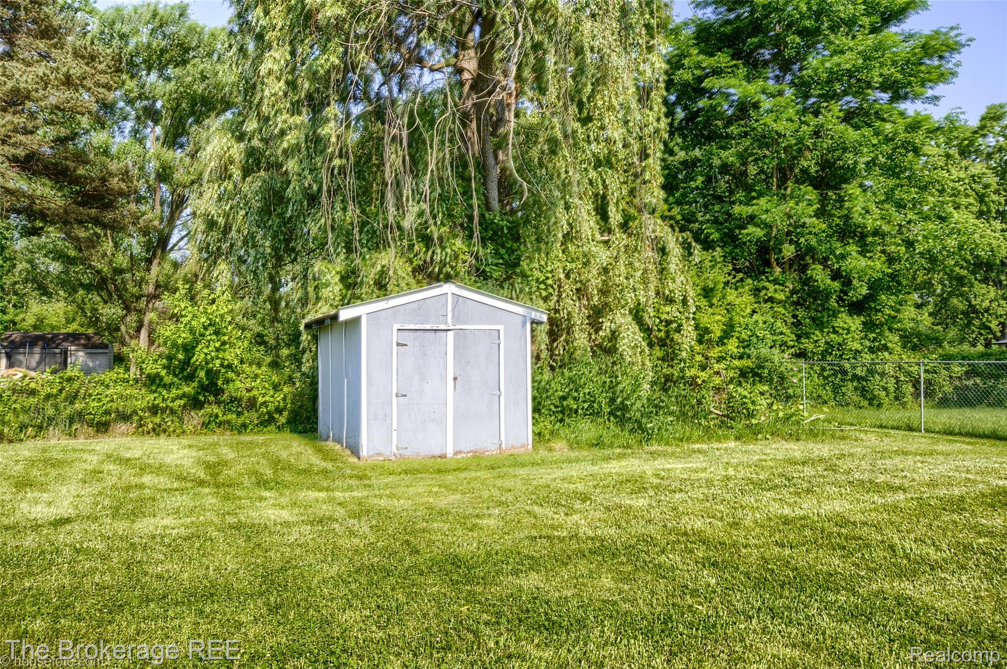 4462 South Dye Road Swartz Creek, MI 48473 - Photo 6 of 27 Housefoto__3009789-HDR5.jpg