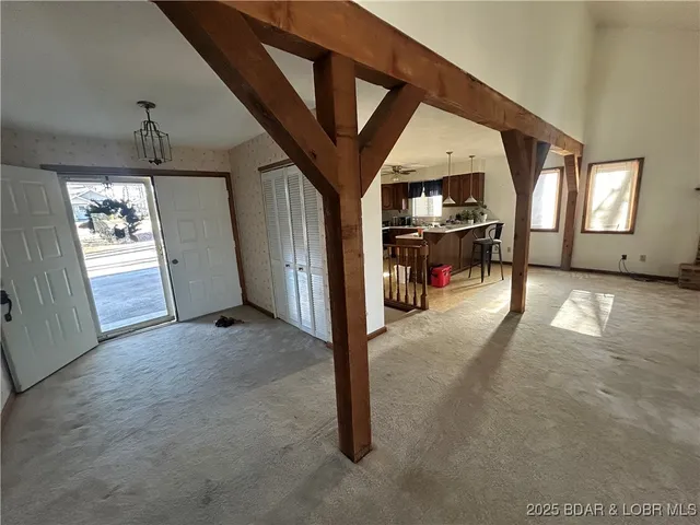 $439,900 | 19 Crocker Drive, Four Seasons, MO 65049