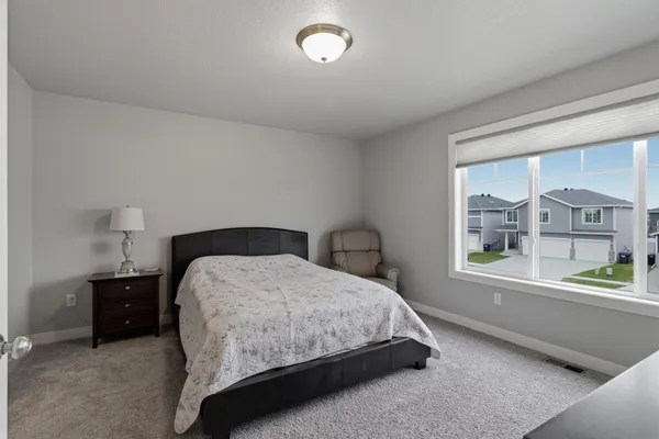 $362,000 | 6877 17th Street South, Fargo, ND 58104