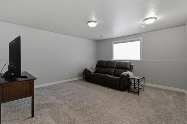 $362,000 | 6877 17th Street South, Fargo, ND 58104