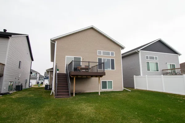 $362,000 | 6877 17th Street South, Fargo, ND 58104