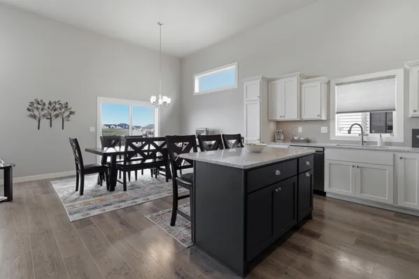 $362,000 | 6877 17th Street South, Fargo, ND 58104