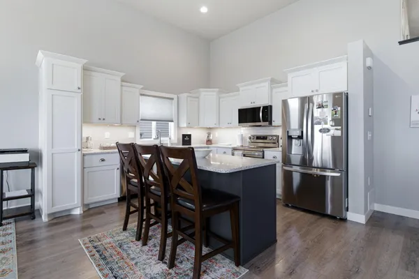 $362,000 | 6877 17th Street South, Fargo, ND 58104