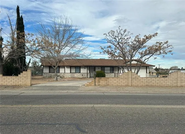 $2,500 | 9470 Peach Avenue, Hesperia, CA 92345