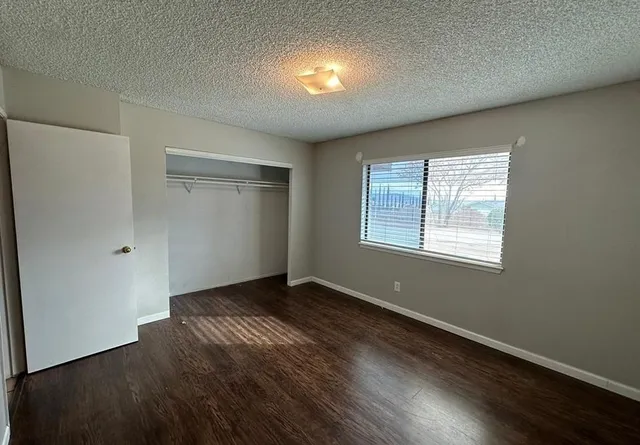 $2,500 | 9470 Peach Avenue, Hesperia, CA 92345