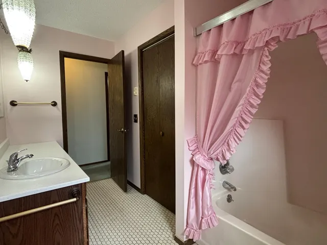 $250,000 | 3408 Cedar Lane Northwest, Bemidji, MN 56601