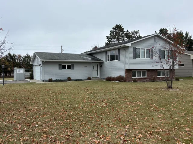 $250,000 | 3408 Cedar Lane Northwest, Bemidji, MN 56601