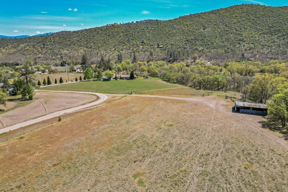 9121 Guys Gulch Road Yreka, CA 96097 - Photo 22 of 28 Gallery Image 22