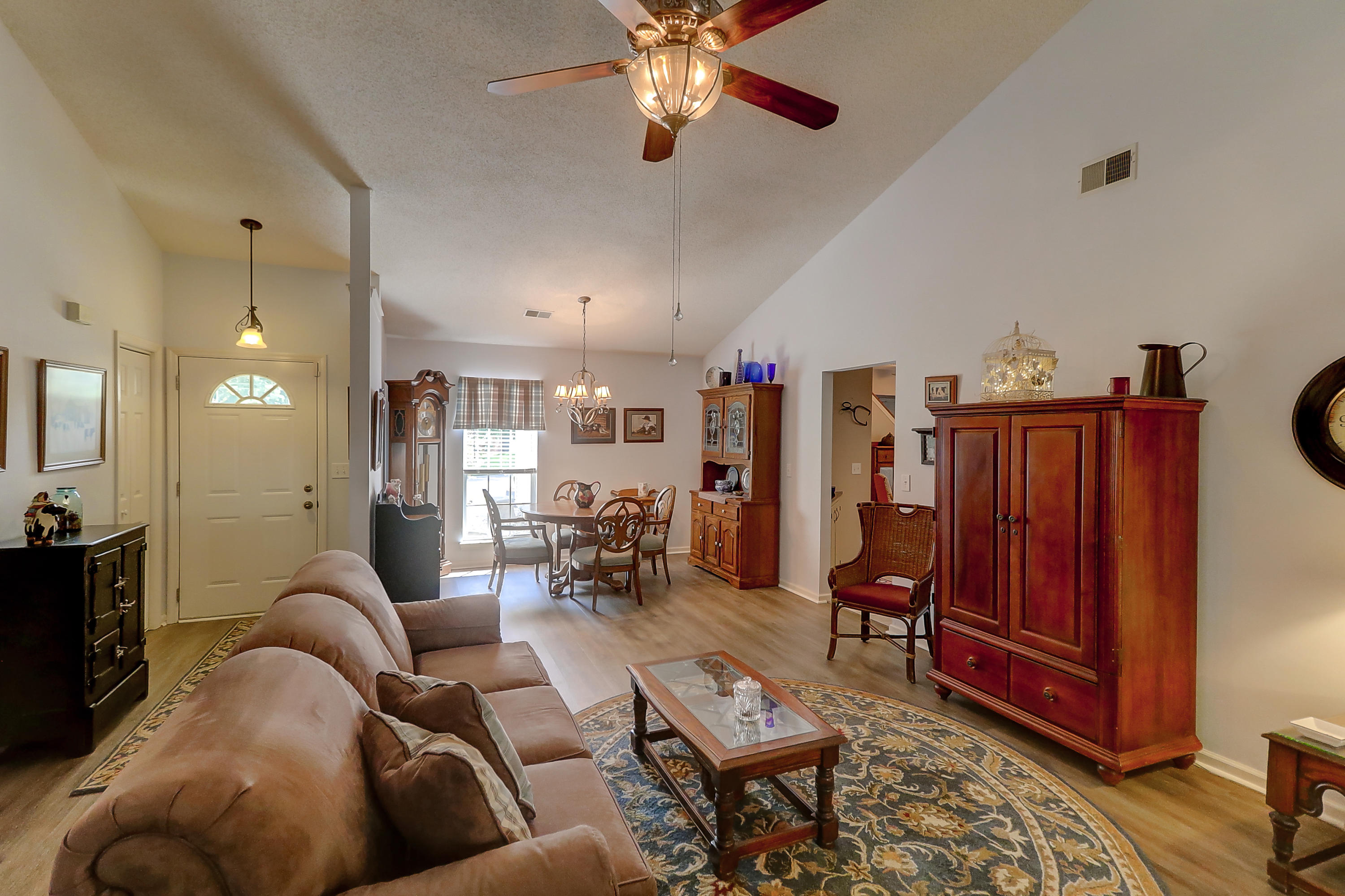 106 Landau Road Summerville, SC 29485 - Photo 4 of 27 Living Room