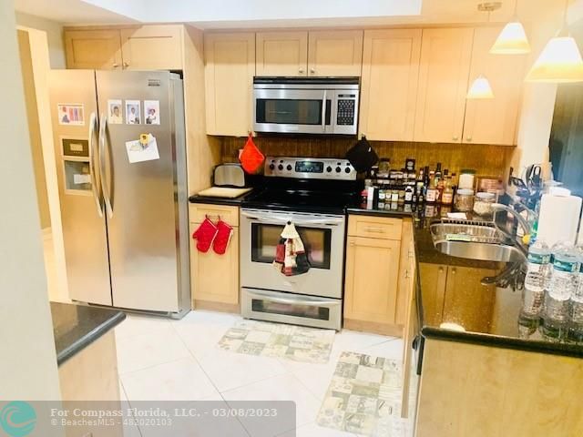 5710 Northwest 13th Court Lauderhill, FL 33313 - Photo 23 of 40