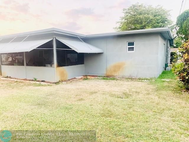 5710 Northwest 13th Court Lauderhill, FL 33313 - Photo 33 of 40