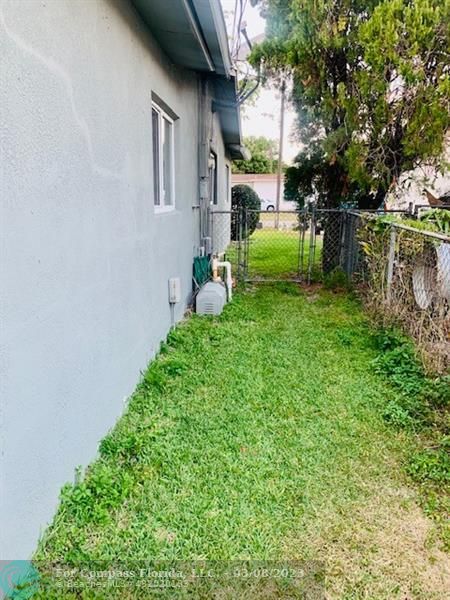 5710 Northwest 13th Court Lauderhill, FL 33313 - Photo 36 of 40