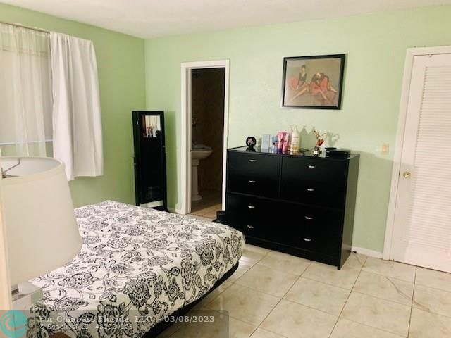 5710 Northwest 13th Court Lauderhill, FL 33313 - Photo 9 of 40