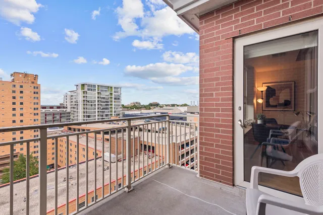 $399,000 | 333 West Mifflin Street, Unit 1160, Madison, WI 53703