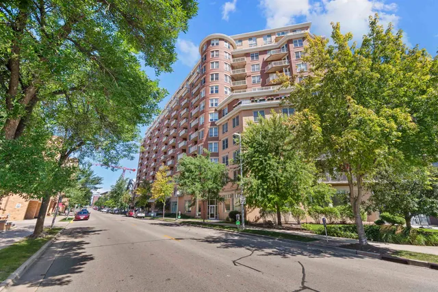 $399,000 | 333 West Mifflin Street, Unit 1160, Madison, WI 53703