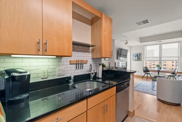 $399,000 | 333 West Mifflin Street, Unit 1160, Madison, WI 53703