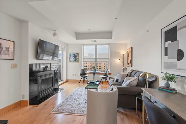 $399,000 | 333 West Mifflin Street, Unit 1160, Madison, WI 53703