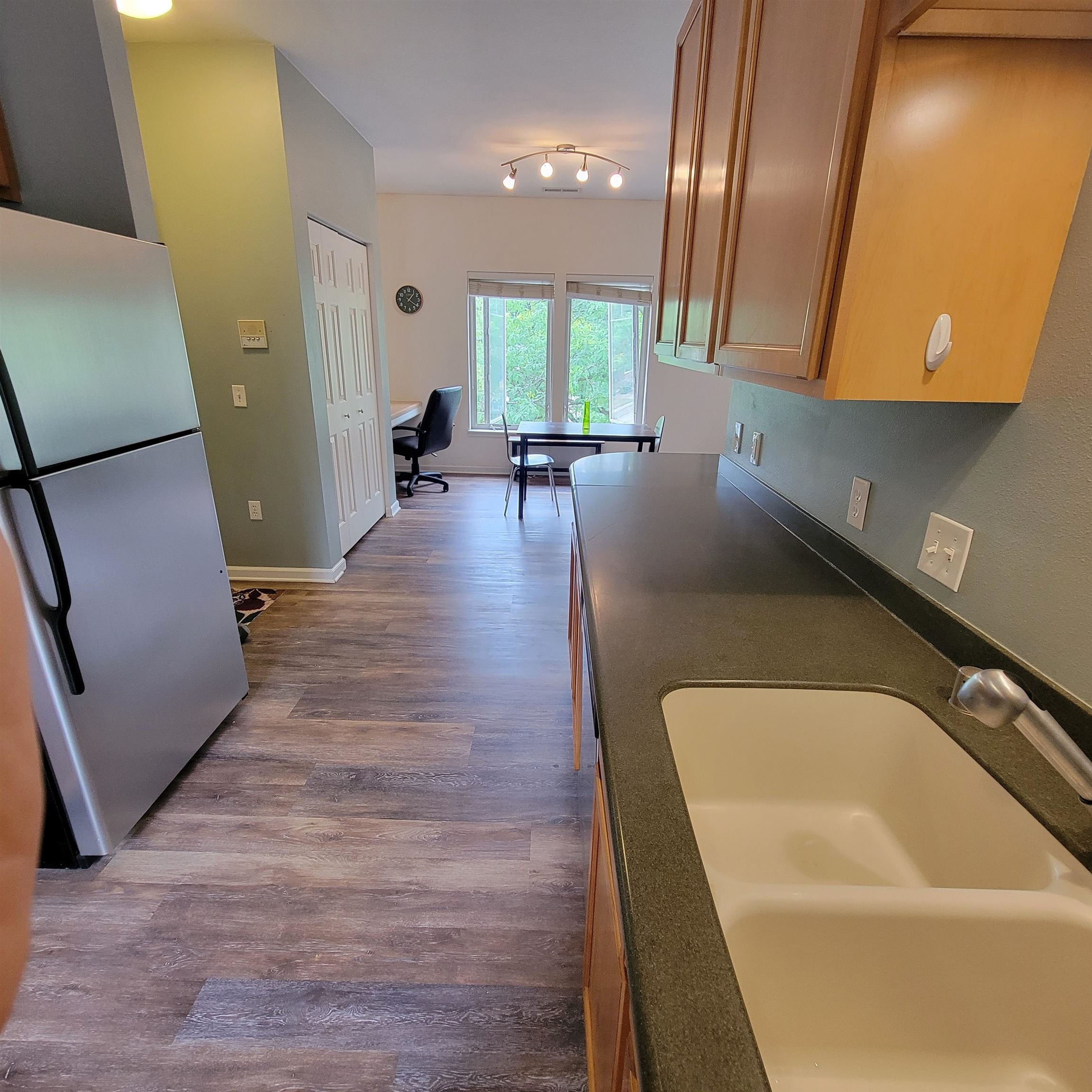 588 North Midvale Boulevard, Unit 301 Madison, WI 53705 - Photo 15 of 30