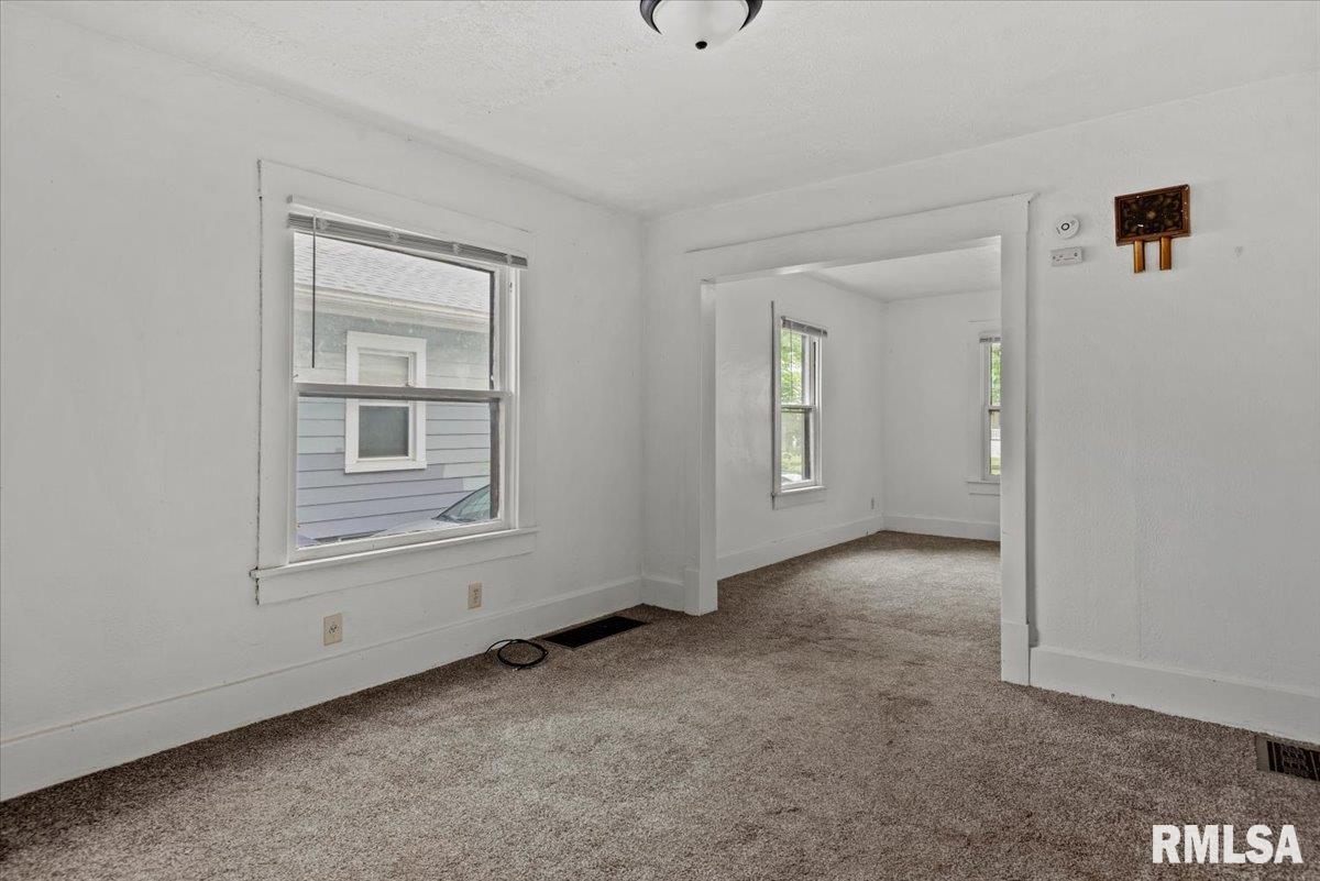 2516 South 10th Street Springfield, IL 62703 - Photo 12 of 34