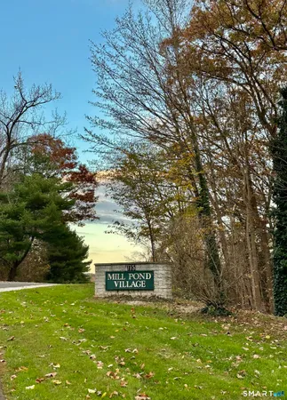 $182,500 | 175 Mill Pond Road, Unit 201, Hamden, CT 06514