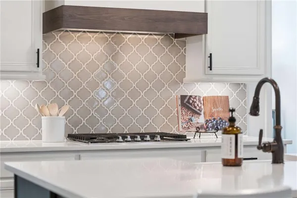 a close view of sink and tap