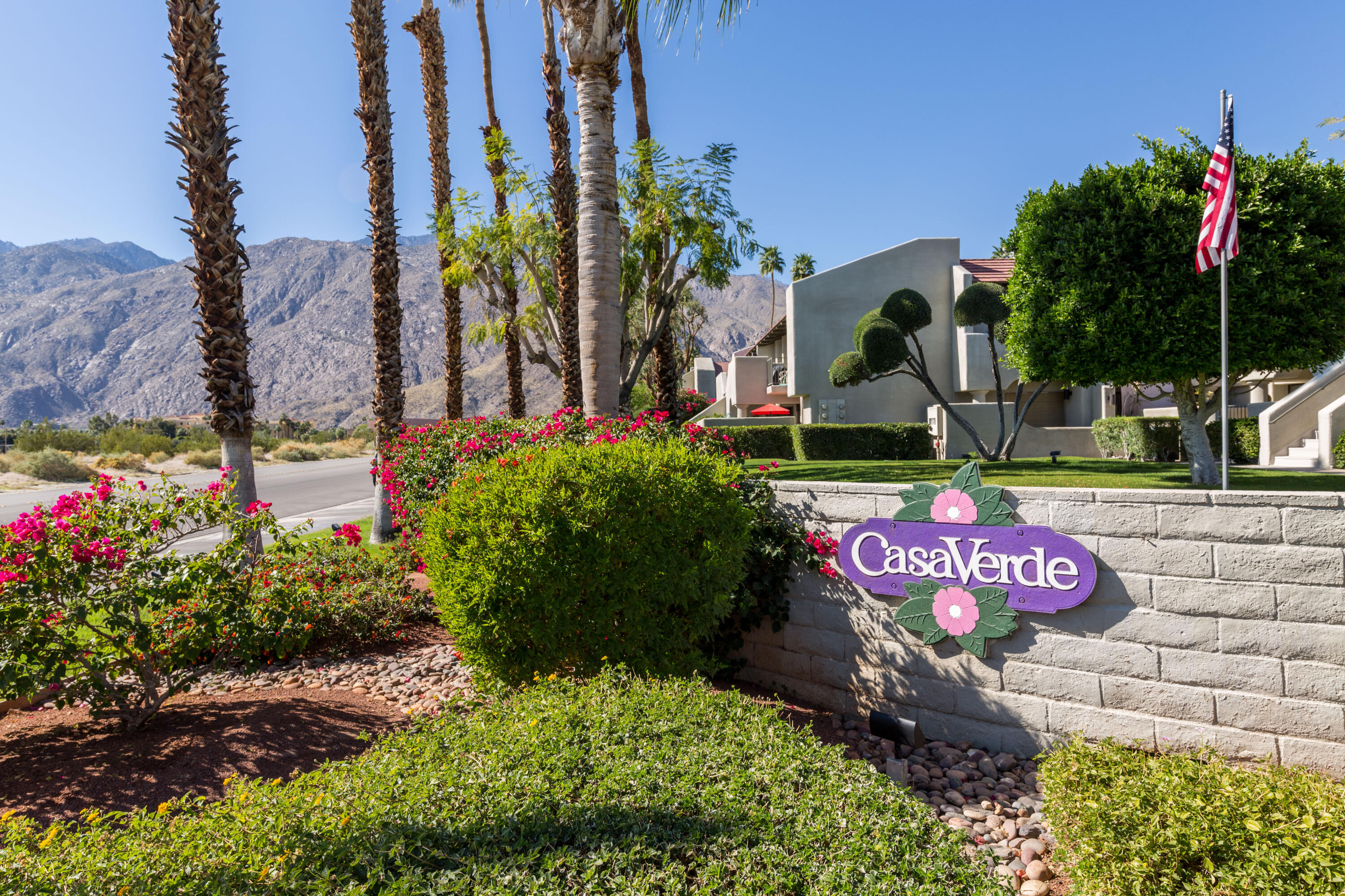 353 North Hermosa Drive, Unit 10A1 Palm Springs, CA 92262 - Photo 28 of 28 a view of outdoor space with sign board
