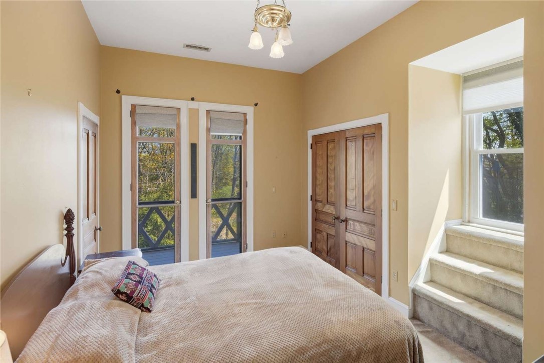 6 Howe Avenue, Unit 8 Newport, RI 02840 - Photo 11 of 20