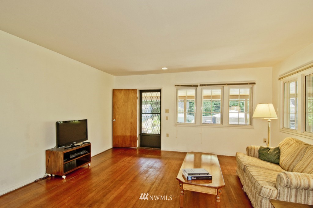 4100 Southwest Othello Street Seattle, WA 98136 - Photo 6 of 23 Gallery Image 6