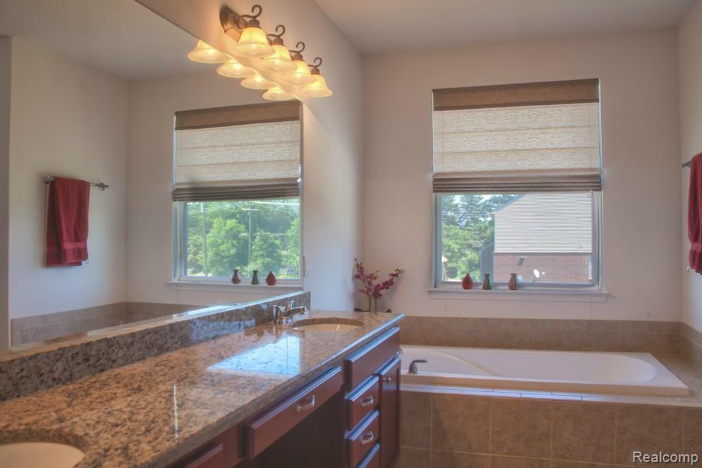 49504 Hanford Road Canton, MI 48187 - Photo 18 of 24 HDR18.jpg