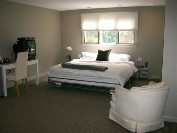 4 Carol Road Marblehead, MA 01945 - Photo 10 of 15 a bedroom with a bed and a window