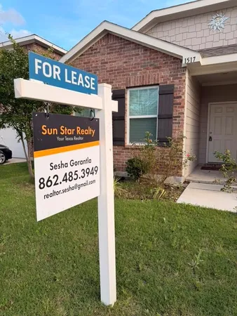 $2,149 | 1517 Escondido Drive, Fort Worth, TX 76052