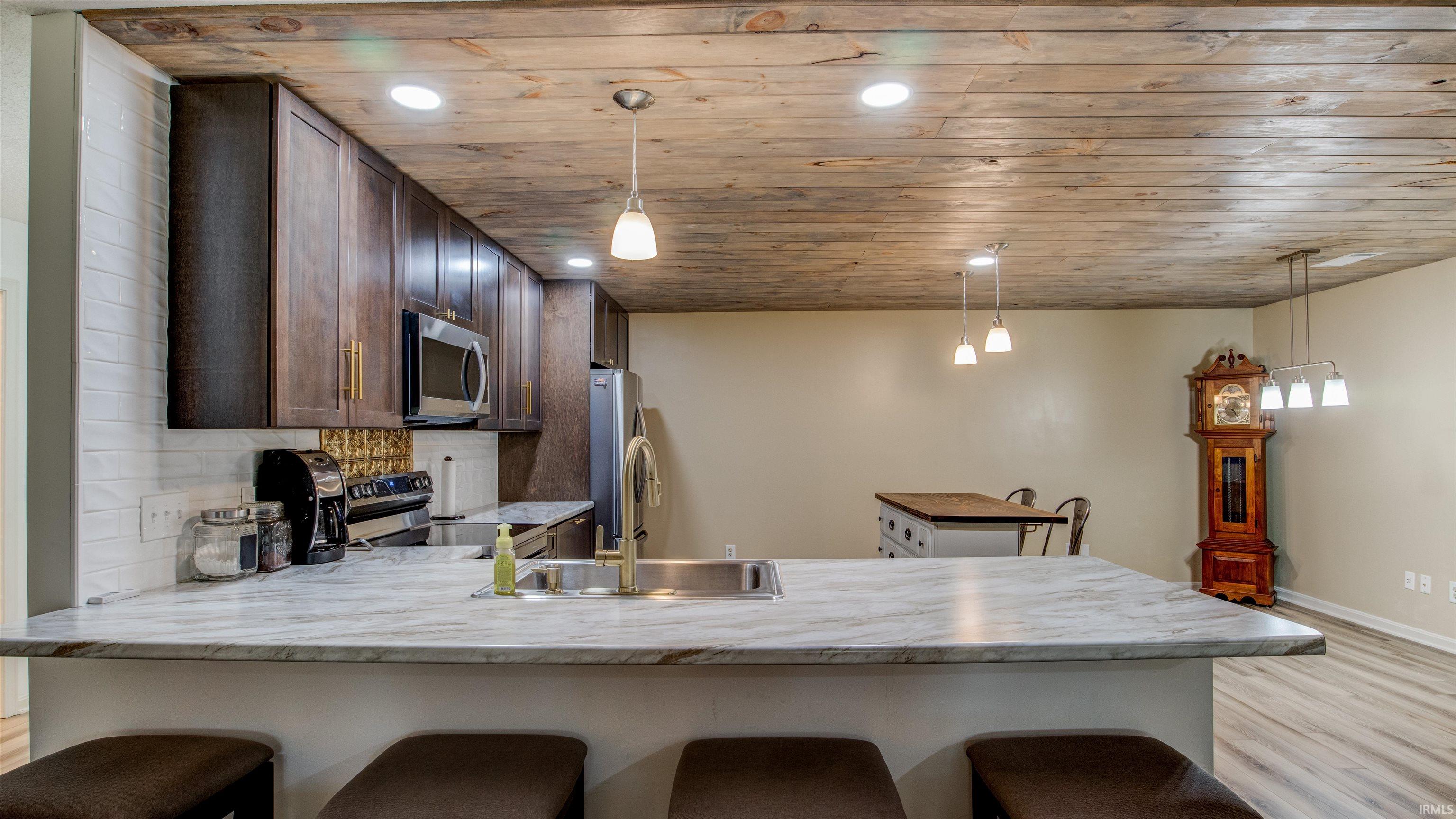 6632 Newburgh Road Evansville, IN 47715 - Photo 11 of 33 Gallery Image 11