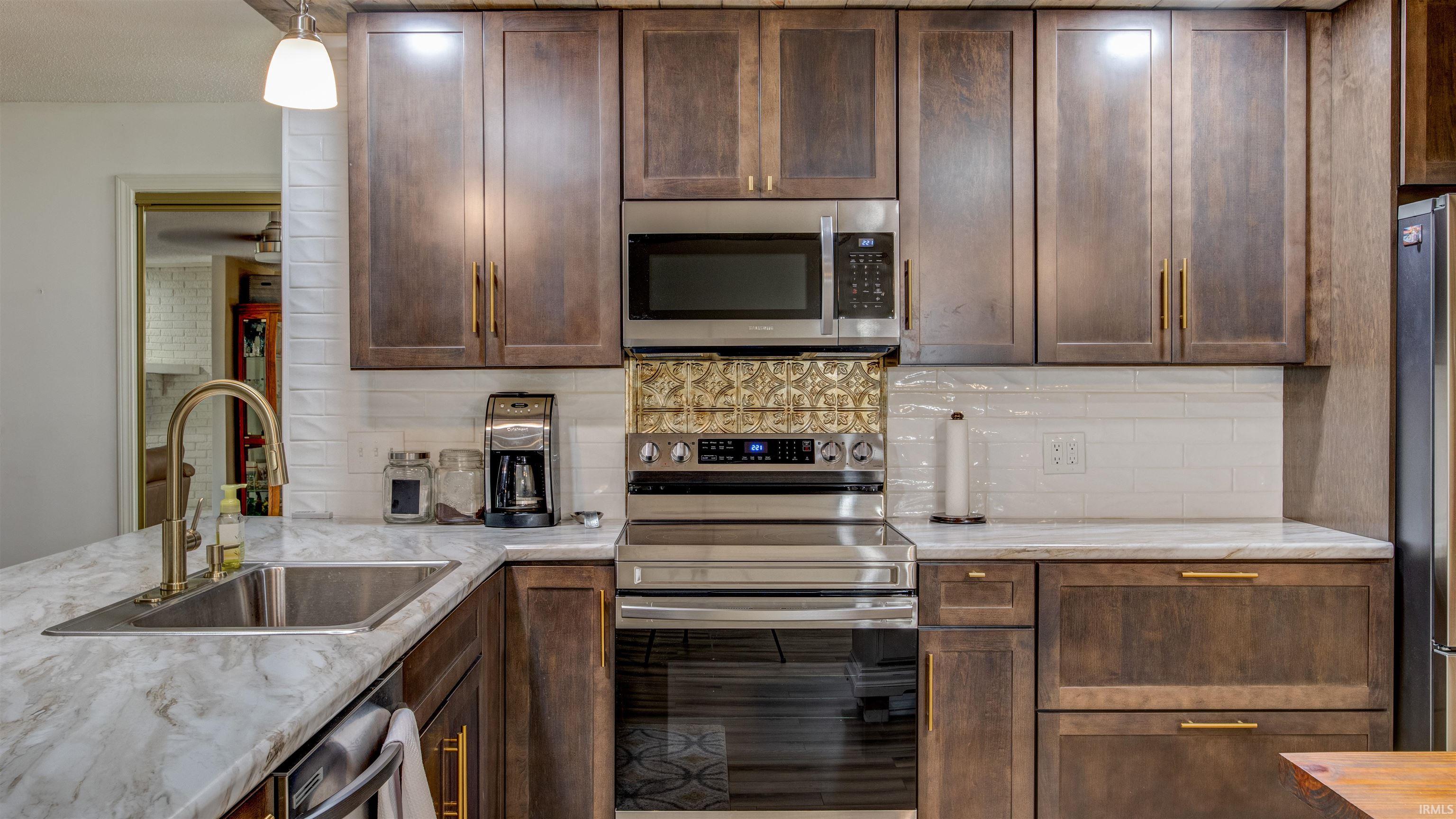 6632 Newburgh Road Evansville, IN 47715 - Photo 13 of 33 Gallery Image 13