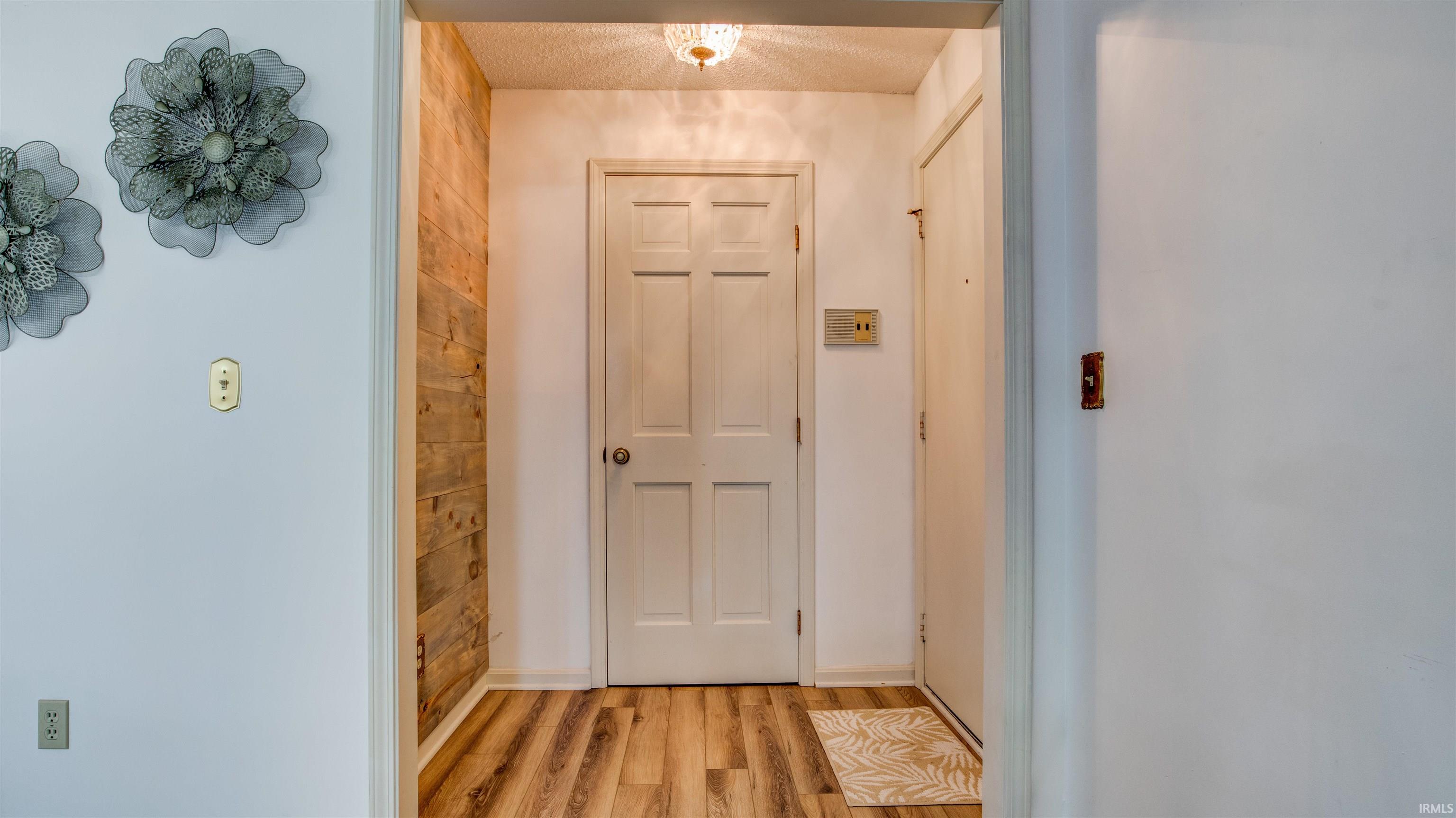 6632 Newburgh Road Evansville, IN 47715 - Photo 4 of 33 Gallery Image 4