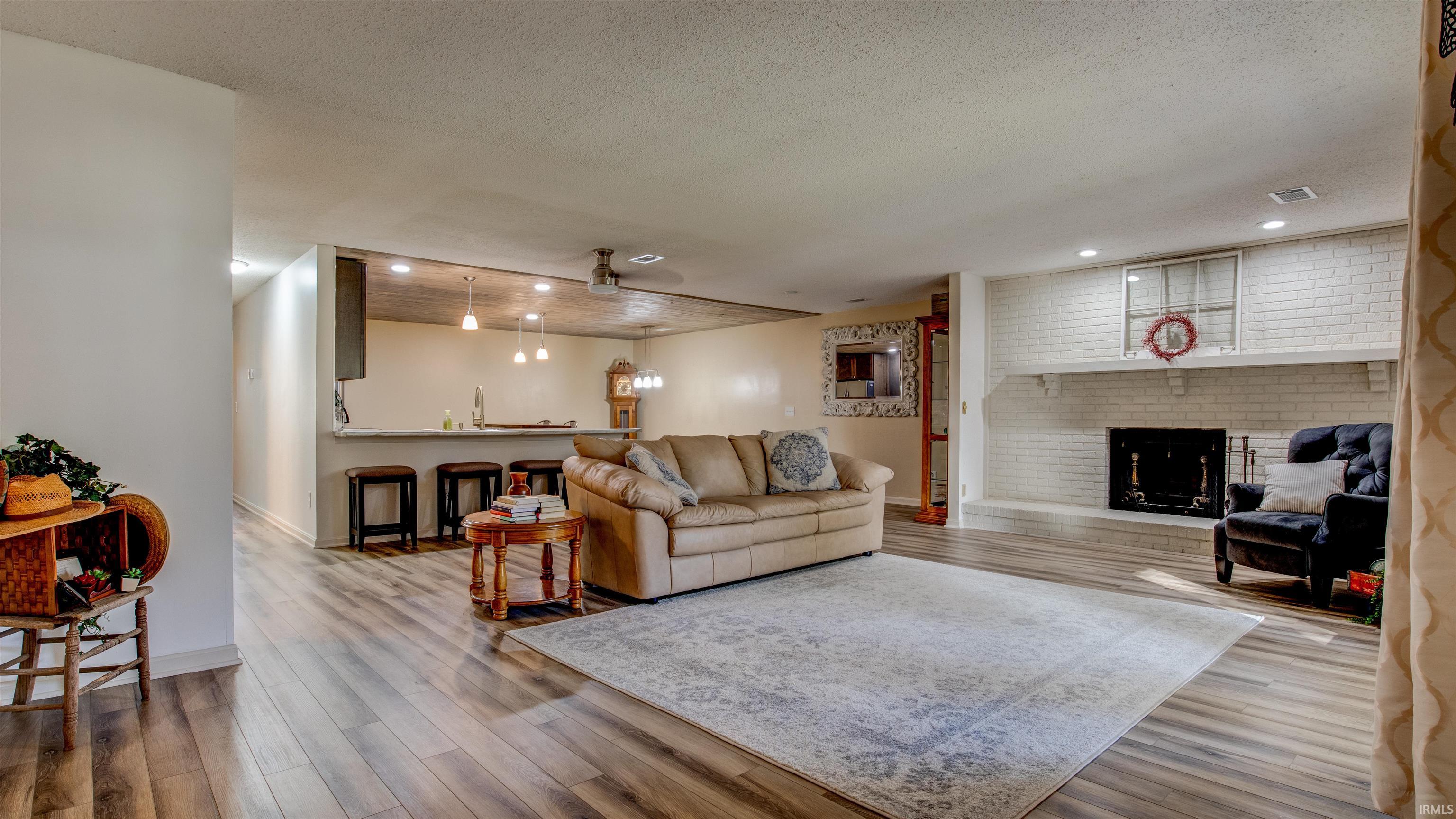 6632 Newburgh Road Evansville, IN 47715 - Photo 5 of 33 Gallery Image 5