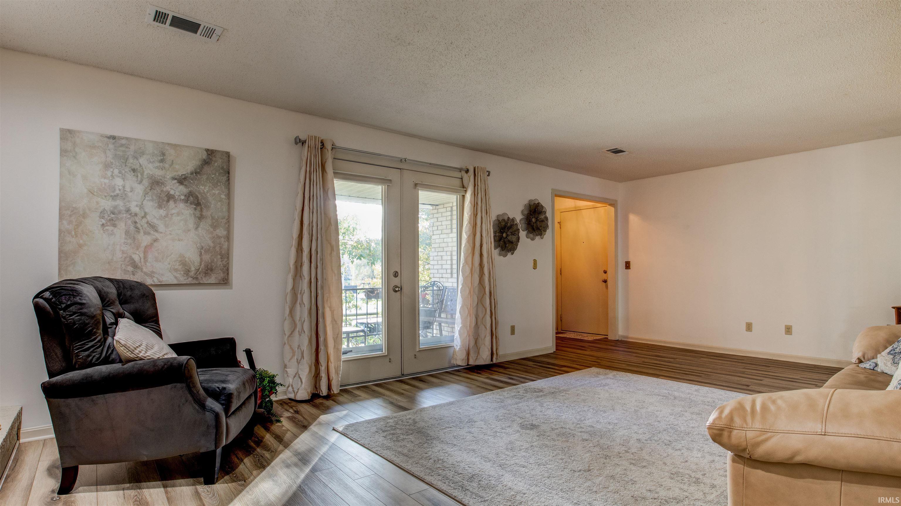 6632 Newburgh Road Evansville, IN 47715 - Photo 8 of 33 Gallery Image 8