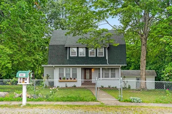 $2,200 | 205 Main Street, Greenbrier, TN 37073