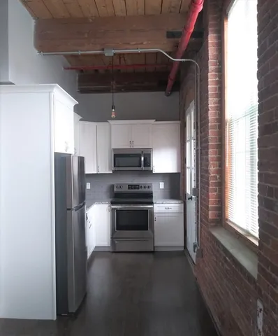 $2,200 | 45 Summer Street, Unit 302, Leominster, MA 01453